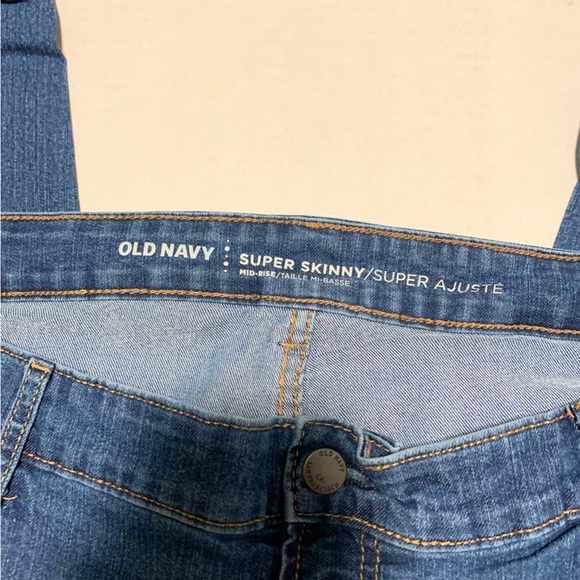 Old Navy Mid-Rise Super Skinny Jeans Size 18 - Picture 3 of 9